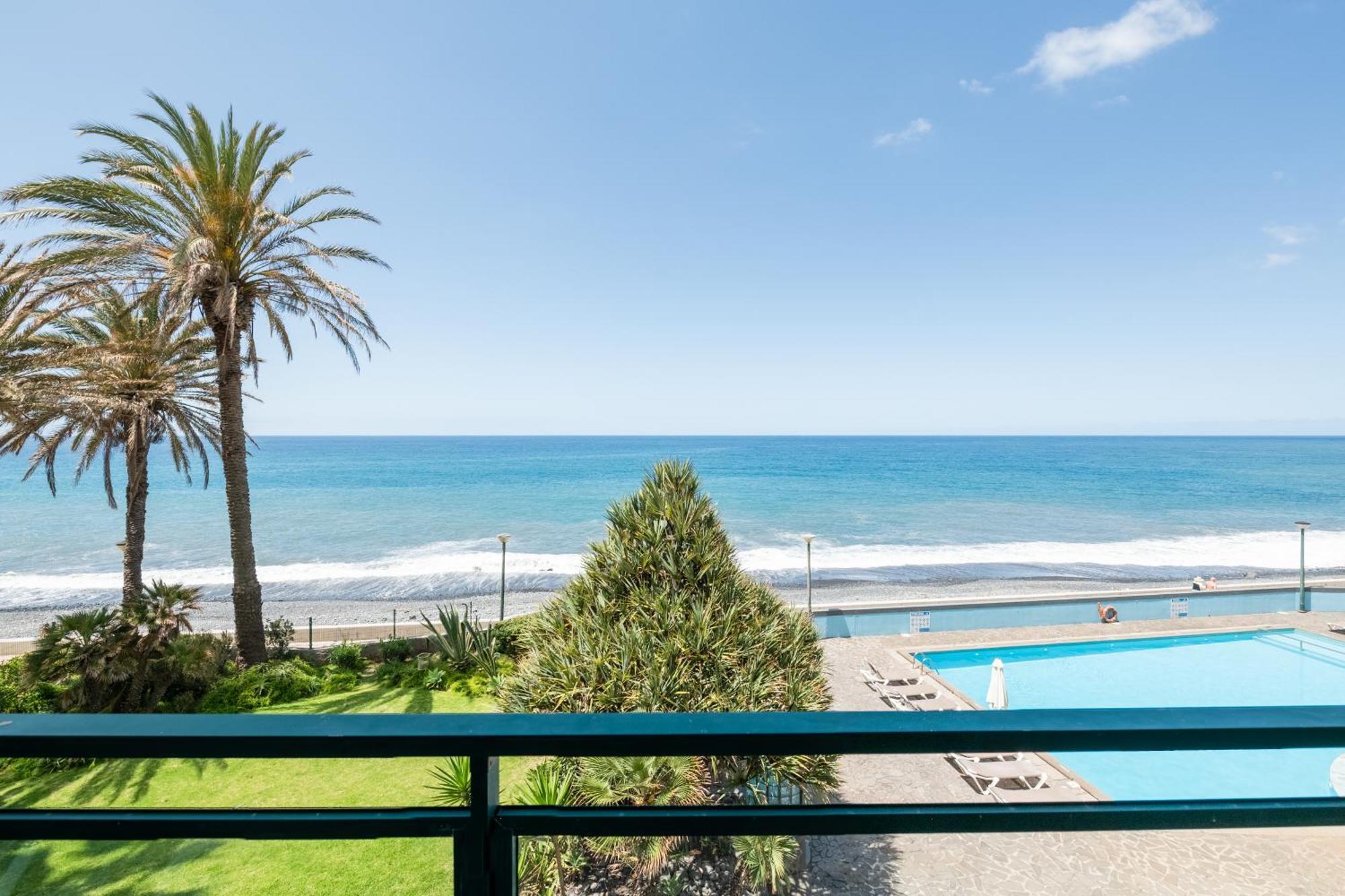 Atlantic View Apartment At Formosa Beach Funchal  Eksteriør billede