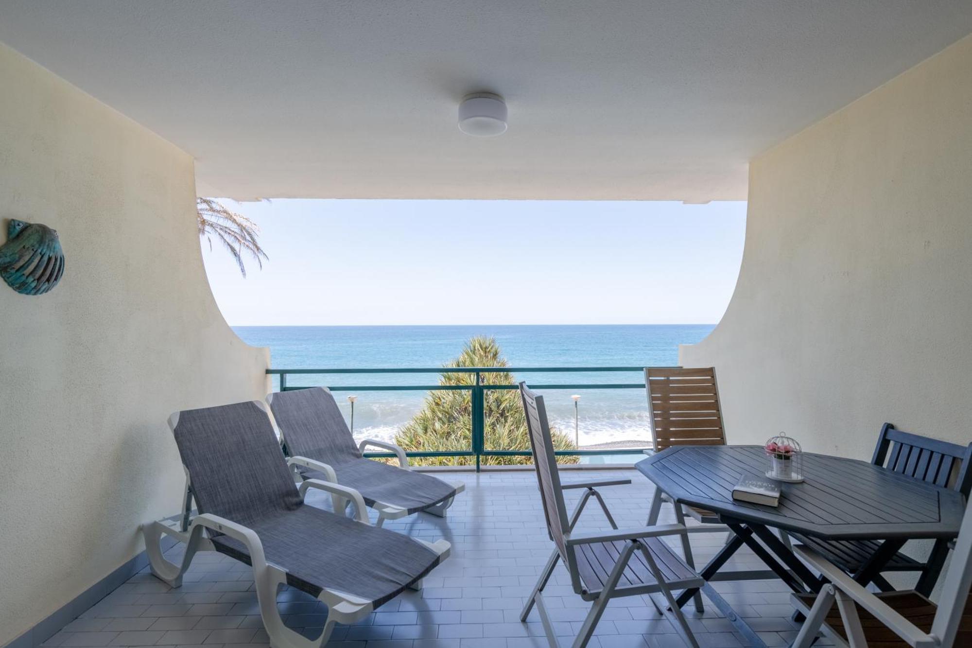 Atlantic View Apartment At Formosa Beach Funchal  Eksteriør billede
